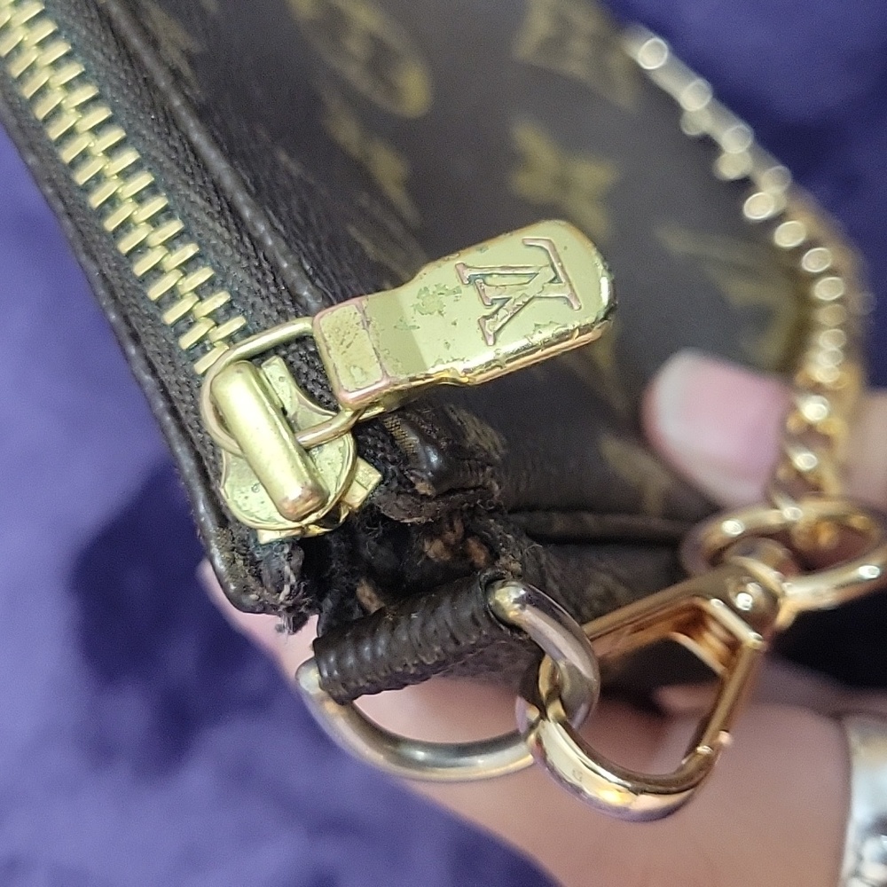 Louis Vuitton Pochette Monogram - Picture 6 of 8